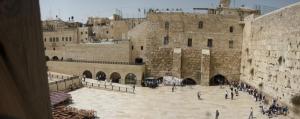 kotel from steps pano