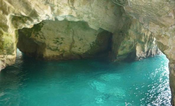caves pano