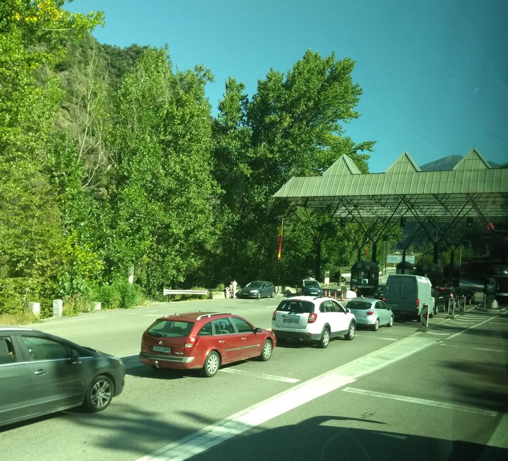 IMG_20180929_112720103_BURST000_COVER_TOP